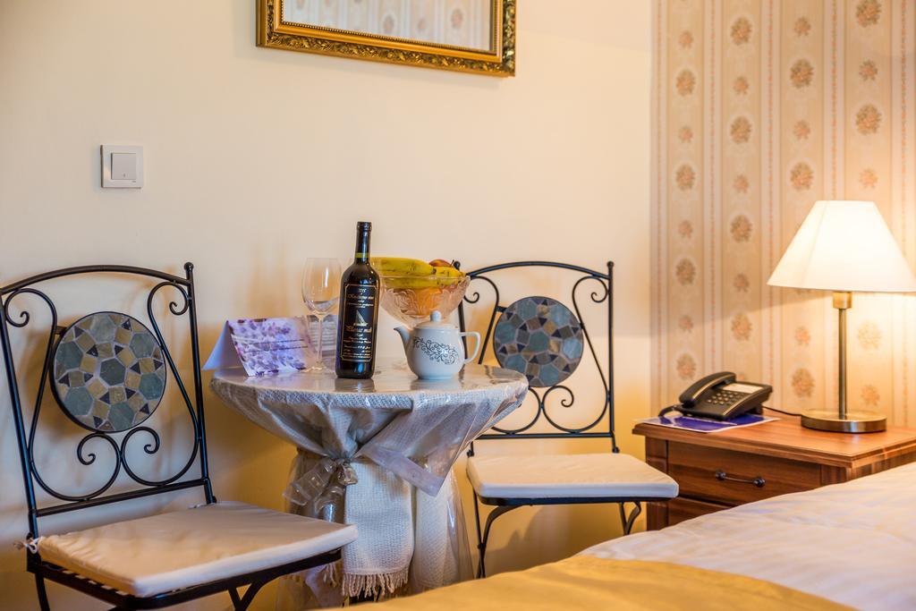 Villas Arbia - Margita Beach Hotel Banjol エクステリア 写真