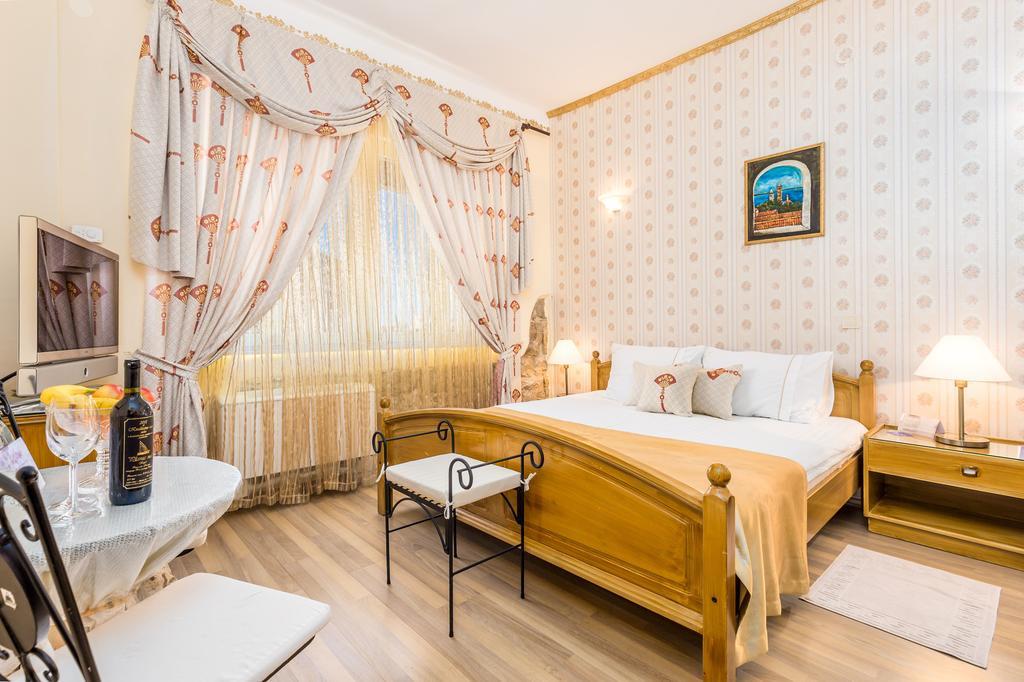 Villas Arbia - Margita Beach Hotel Banjol エクステリア 写真